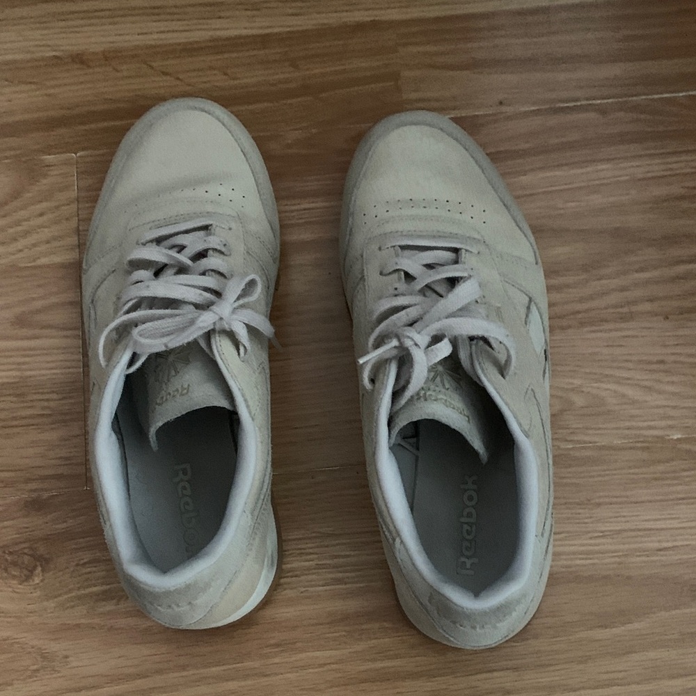 Reebok women’s Cream Suede Sneakers